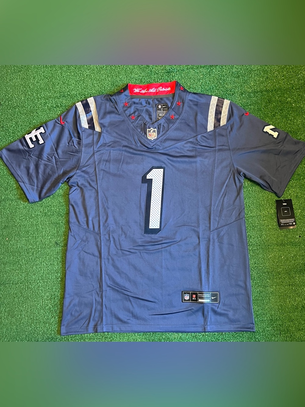New England Patriots AJ Brown Rivarly Jersey
Adult Large